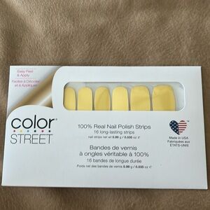 Color Street Belgian Buttercup